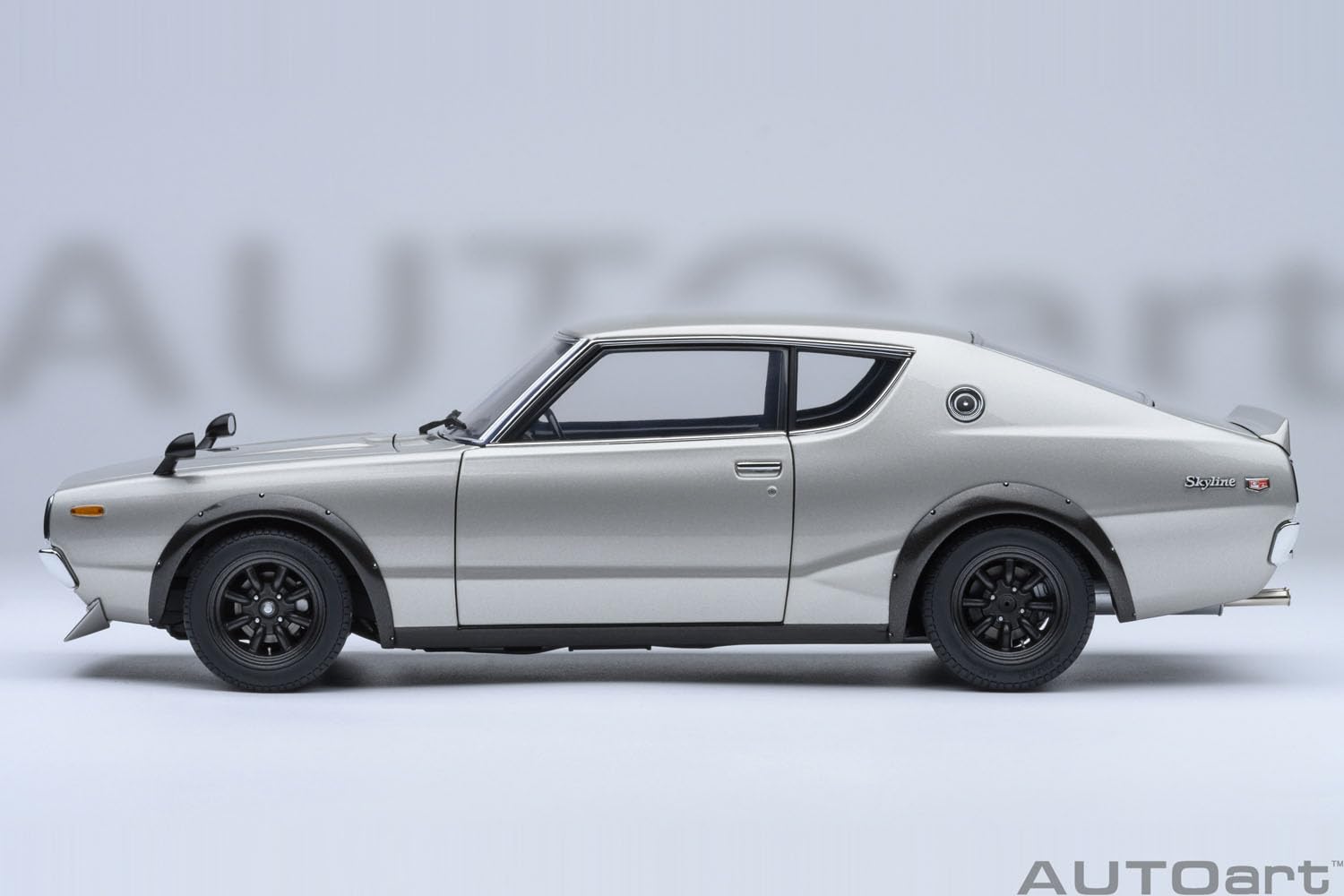 Amazon.co.jp: オートアート (AUTOart) 1/18 日産 スカイライン 2000GT